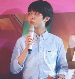 嗨氏芈月不打野出装,嗨氏教你如何不打野也能出装制胜